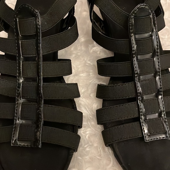 Aerosol Black size 8 sandal gently worn really good condition - Picture 5 of 7